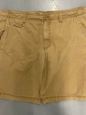 Y2K Faded Glory khaki shorts with sick tag